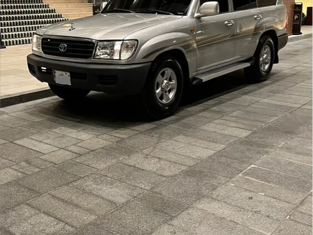 صورة 2002 تويوتا لاند كروزر GX