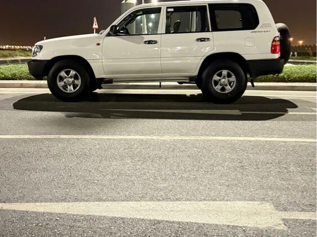 Photo of 2001 Toyota Land Cruiser GX