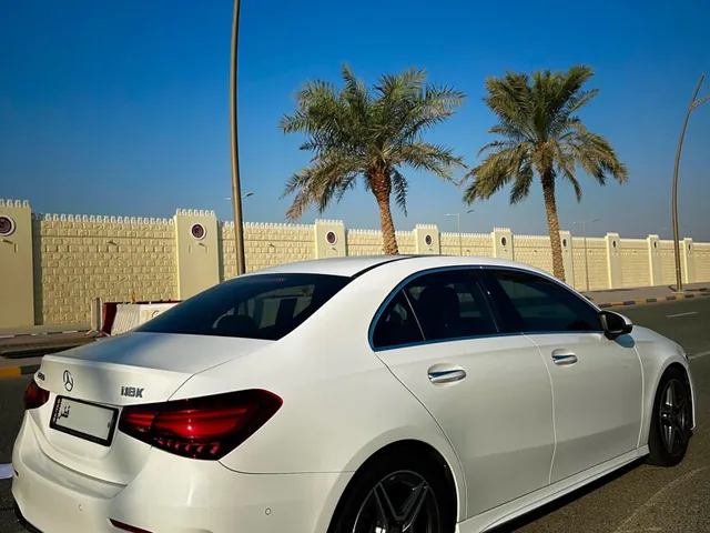 صورة 2023 مرسيدس-بنز E 200