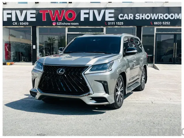 Photo of 2018 Lexus LX 570 Black Edition