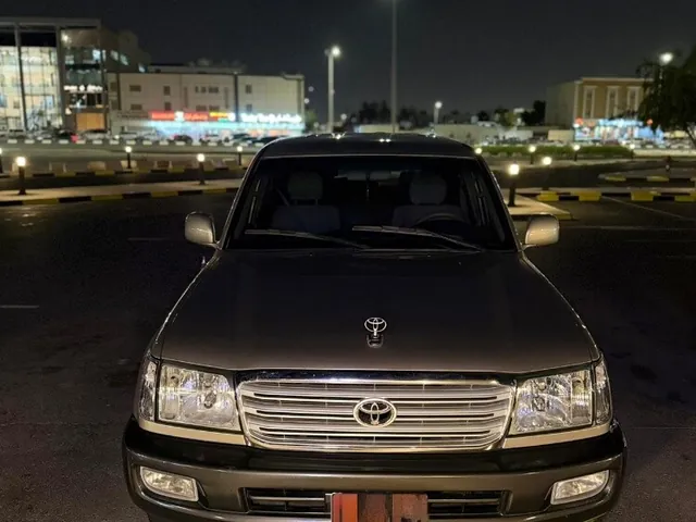 Photo of 2003 Toyota Land Cruiser GX