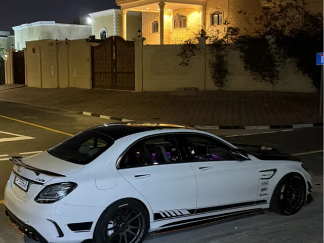 صورة 2020 مرسيدس-بنز C 63 AMG