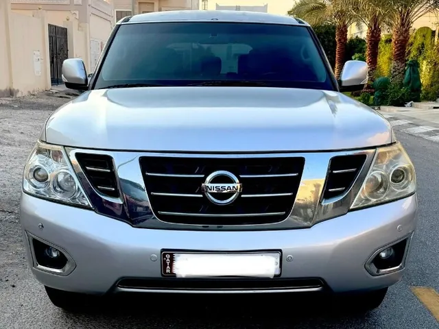 صورة 2015 نيسان باترول SE