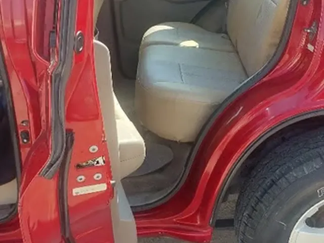 صورة 2010 نيسان إكستيرا S