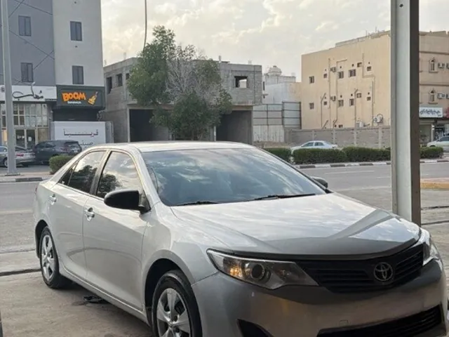 صورة 2013 تويوتا كامري