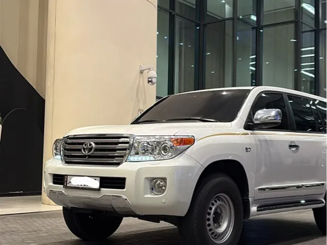 Photo of 2015 Toyota Land Cruiser VXR