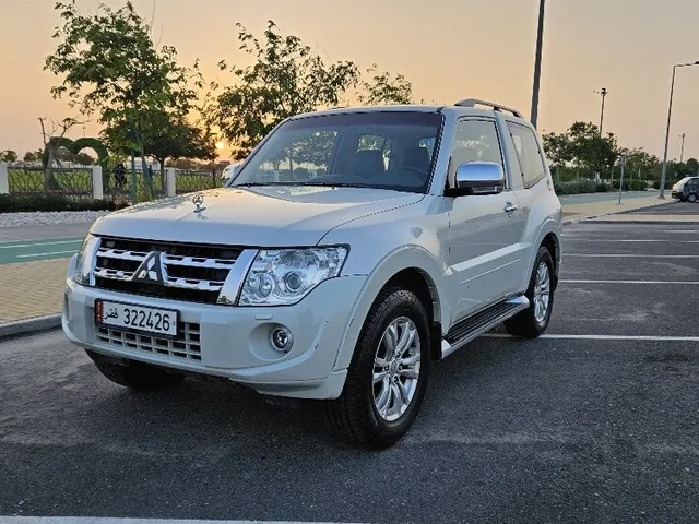 صورة 2014 ميتسوبيشي باجيرو GLS