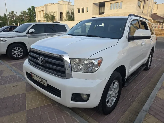Photo of 2014 Toyota Sequoia