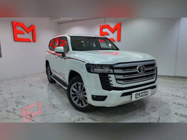 Photo of 2025 Toyota Land Cruiser GXR