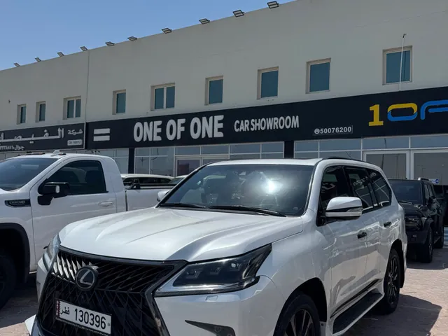 Photo of 2019 Lexus LX 570 Black Edition