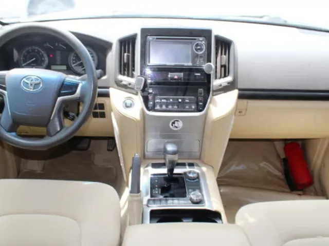Photo of 2017 Toyota Land Cruiser GXR