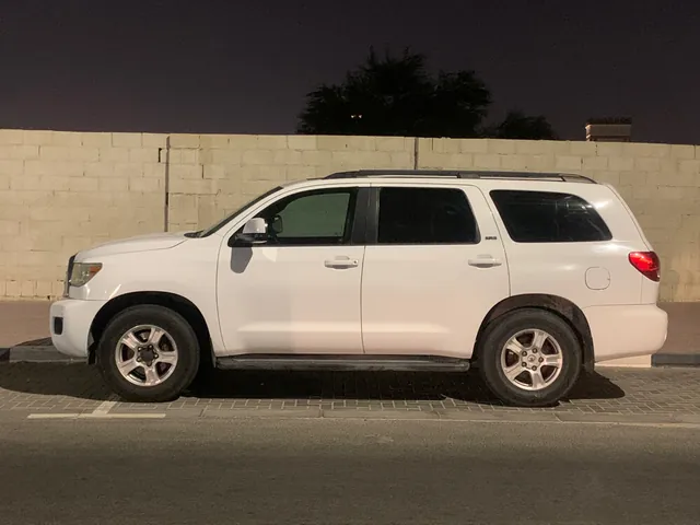Photo of 2013 Toyota Sequoia