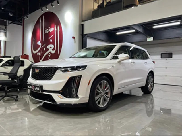 صورة 2023 كاديلاك XT6 بلاتينيوم