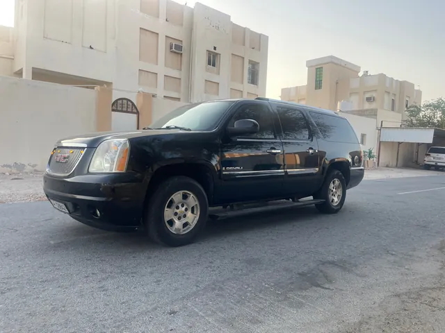 صورة 2008 جي إم سي يوكون XL دينالي