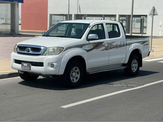 Photo of 2010 Toyota Hilux SR5