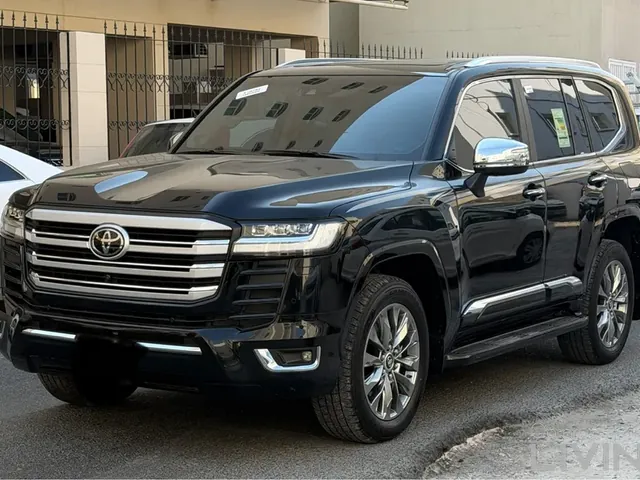 Photo of 2024 Toyota Land Cruiser VXR