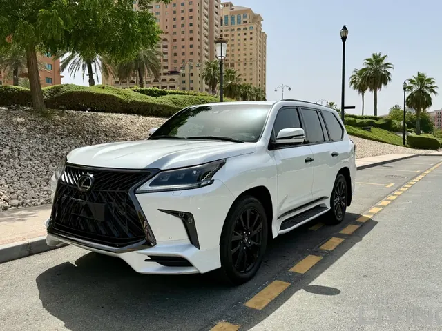 Photo of 2019 Lexus LX 570 Black Edition
