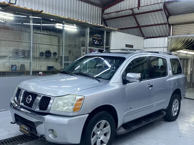 Photo of 2006 Nissan Armada SE