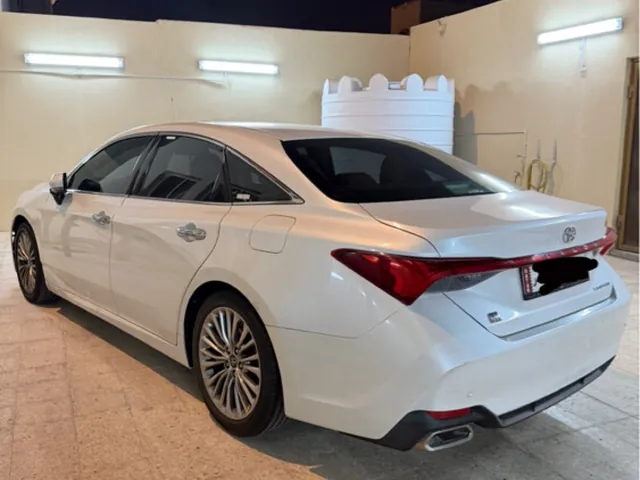 Photo of 2019 Toyota Avalon Limited