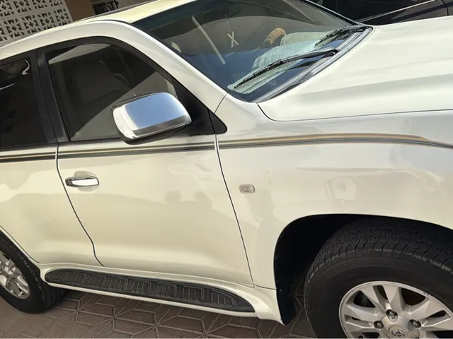 صورة 2009 تويوتا لاند كروزر VXR
