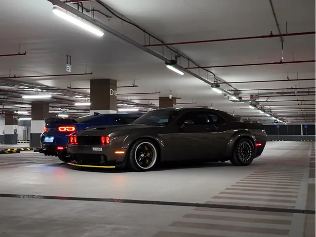 Photo of 2016 Dodge Challenger SRT