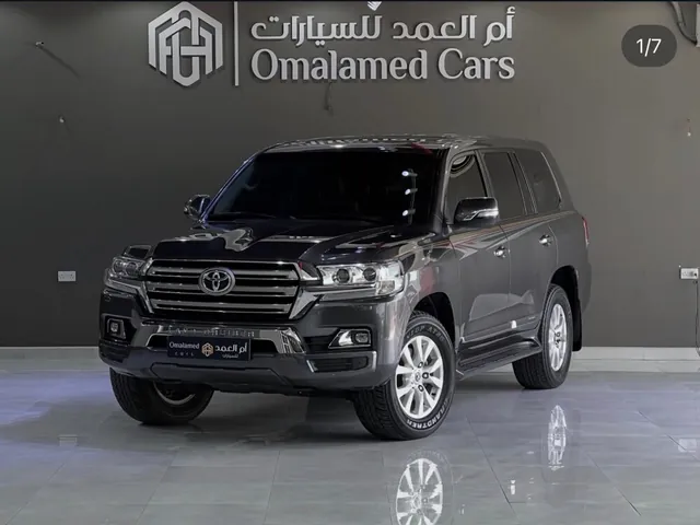 Photo of 2018 Toyota Land Cruiser GXR