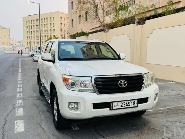 Photo of 2014 Toyota Land Cruiser GXR