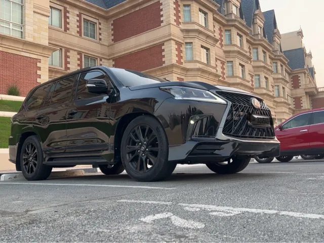 Photo of 2019 Lexus LX 570 Black Edition
