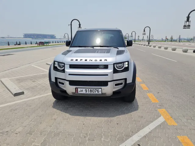 Photo of 2024 Land Rover Defender 110 HSE