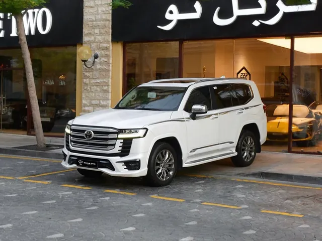 Photo of 2025 Toyota Land Cruiser VXR