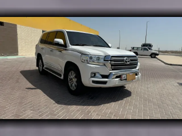Photo of 2018 Toyota Land Cruiser GXR
