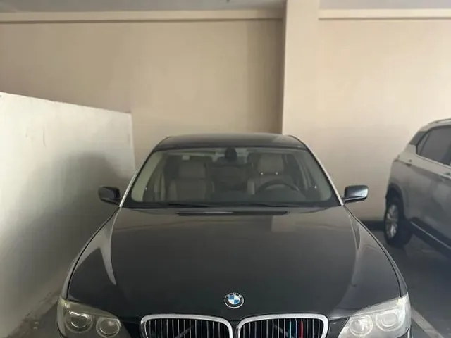 صورة 2006 بي إم دبليو الفئة السابعة 730Li