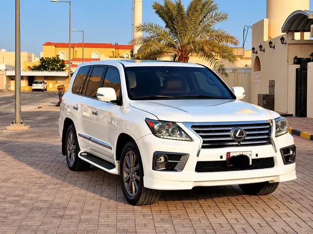 Photo of 2012 Lexus LX 570