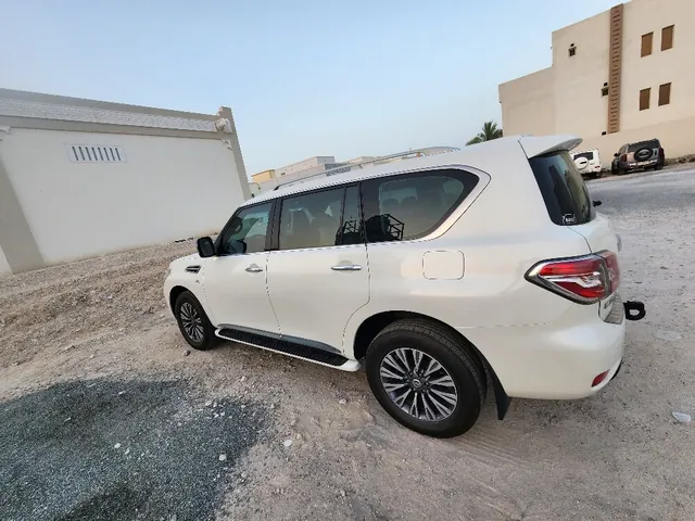 صورة 2014 نيسان باترول بلاتينيوم