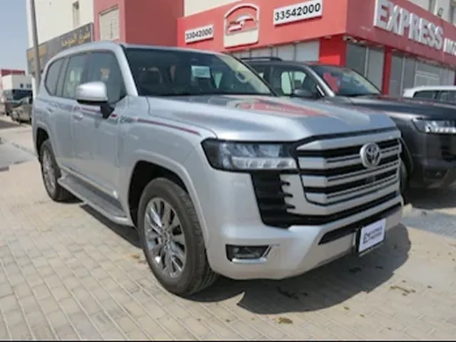 Photo of 2025 Toyota Land Cruiser GXR