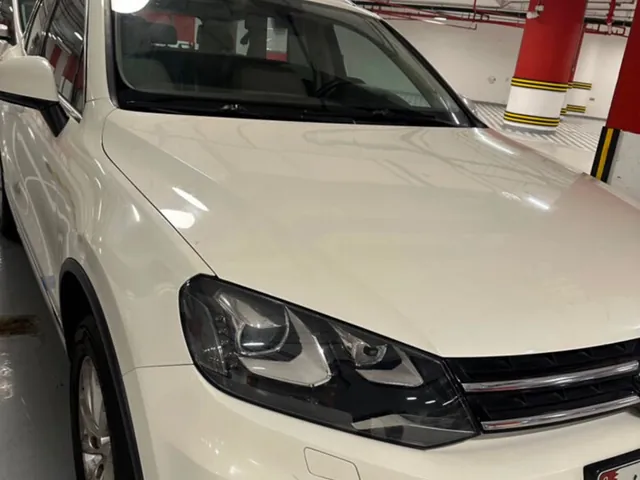 Photo of 2013 Volkswagen Touareg