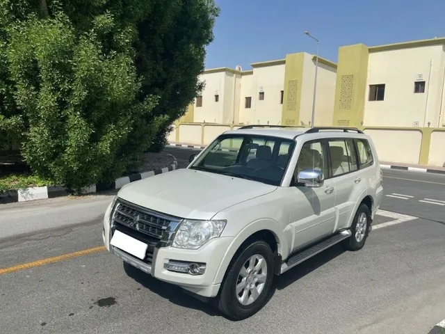 صورة 2020 ميتسوبيشي باجيرو 3.5