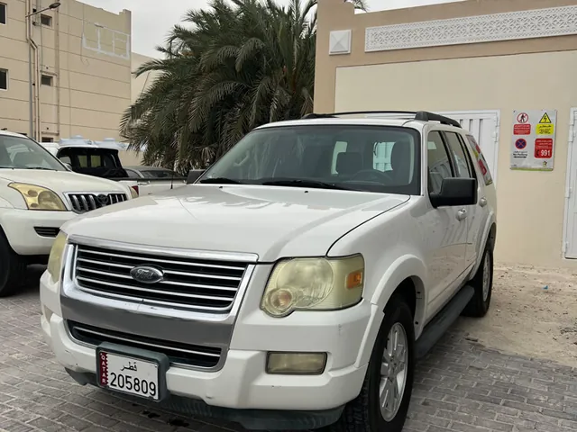صورة 2010 فورد إكسبلورر ليمتد