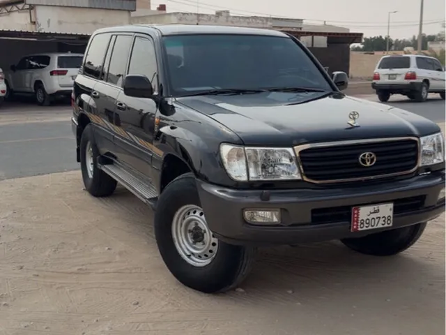Photo of 2000 Toyota Land Cruiser GXR