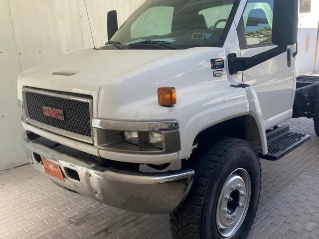 Photo of 2005 GMC Sierra 3500 HD