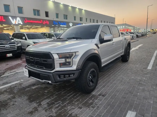 صورة 2018 فورد F-150 رابتور