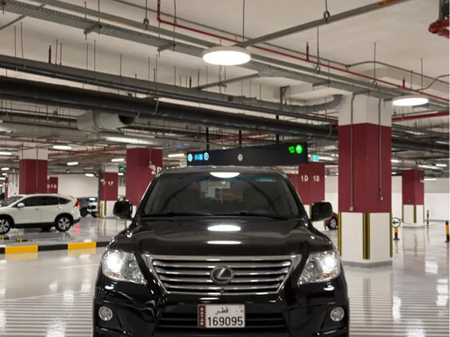 Photo of 2011 Lexus LX 570