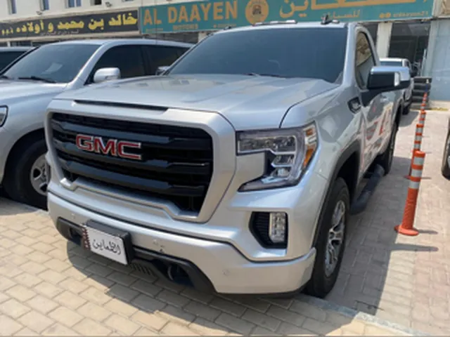 صورة 2022 جي إم سي سييرا 1500 إليفيشن