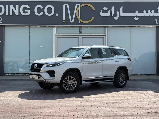 Photo of 2025 Toyota Fortuner SR5