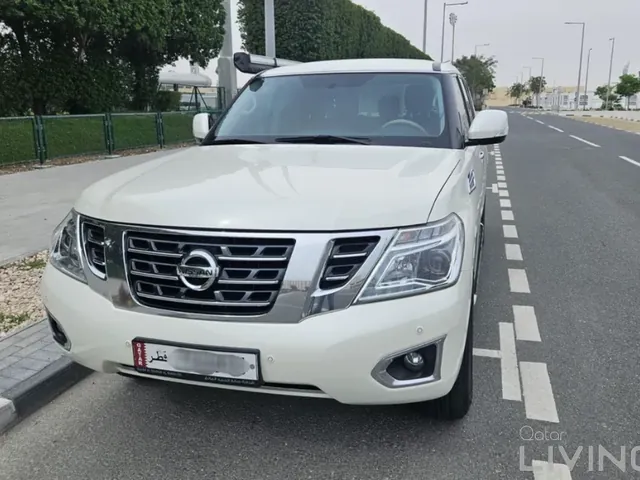 صورة 2018 نيسان باترول SE