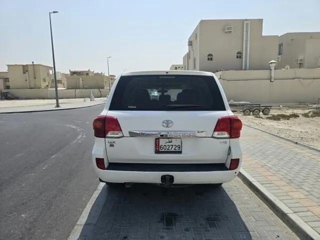 صورة 2014 تويوتا لاند كروزر GX