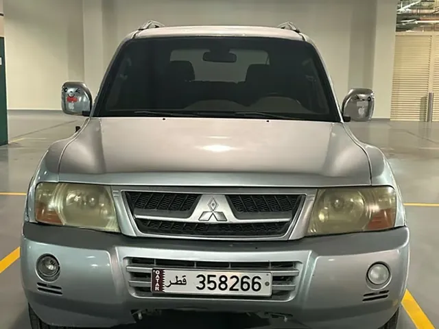 صورة 2006 ميتسوبيشي باجيرو
