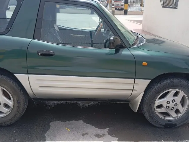 Photo of 1998 Toyota RAV4