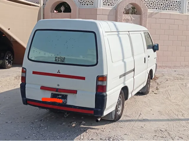 صورة 2012 ميتسوبيشي L300
