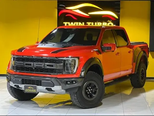 صورة 2022 فورد F-150 رابتور